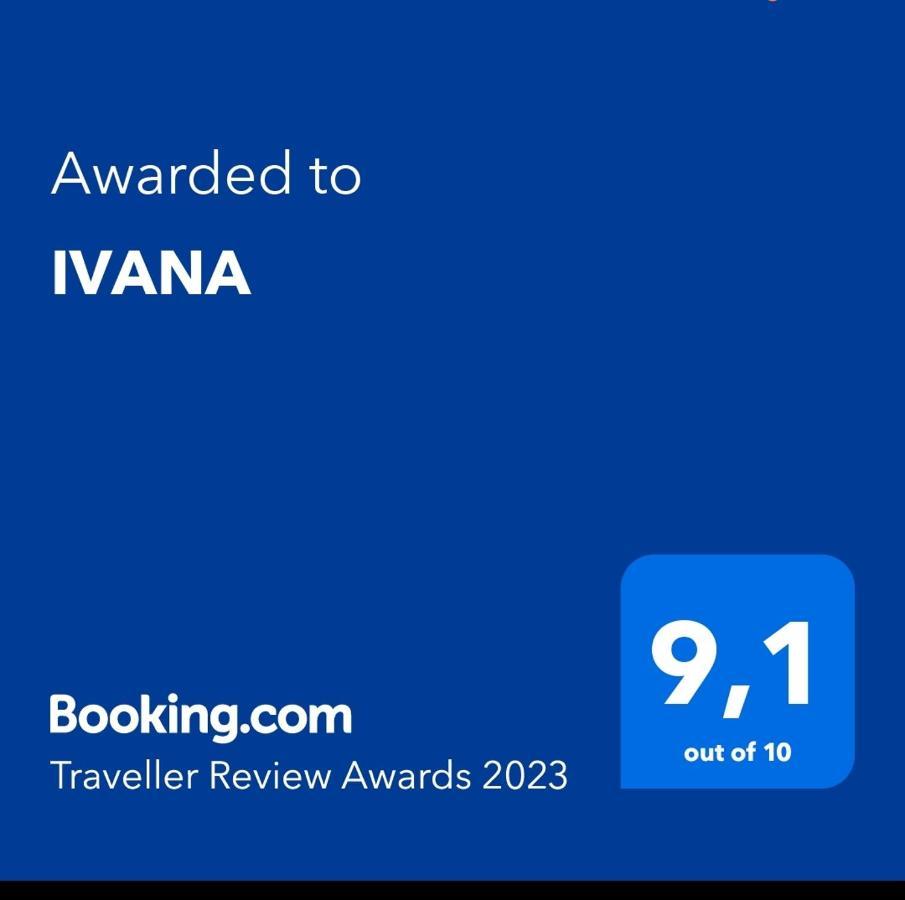 Ivana ชิเบนิก ภายนอก รูปภาพ